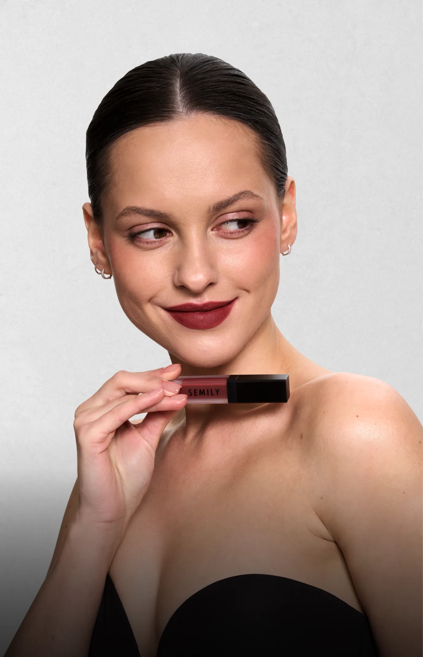 Вельветовая помада для губ шоколадная